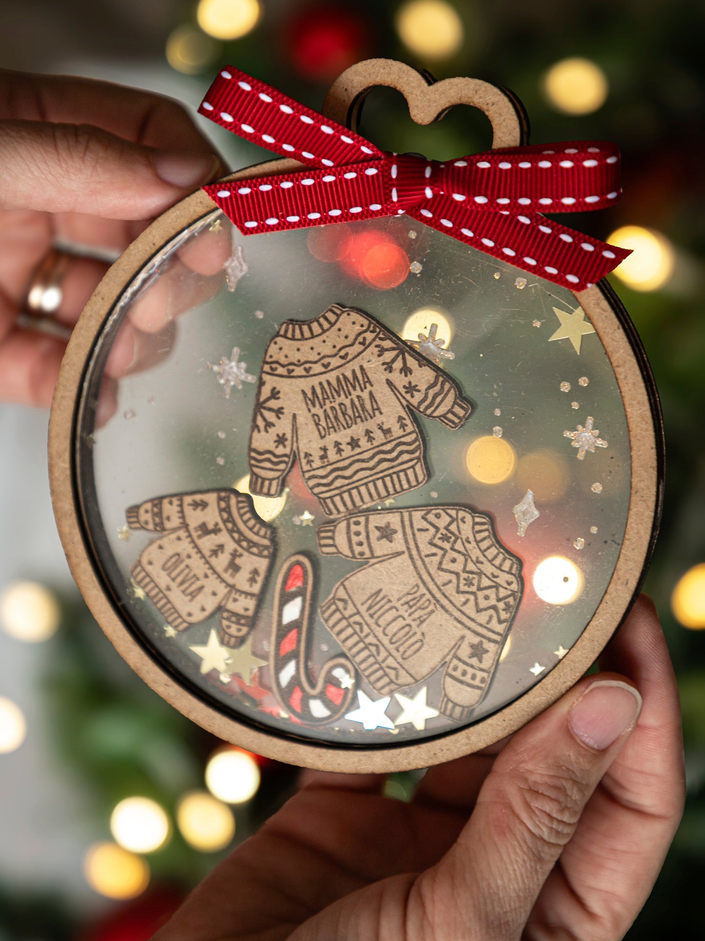 Palla di Natale con mini maglioncini personalizzati