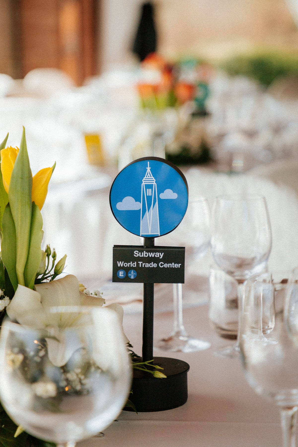 Wedding design a tema New York per Andrea e Ilaria, con tableau della metropolitana, menù coordinati e segnatavolo ispirati alla NYC Subway